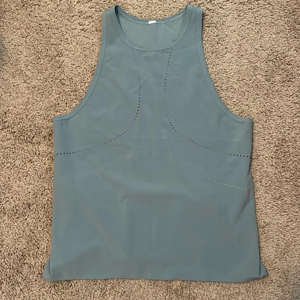 Ladies Lululemon running tank EUC